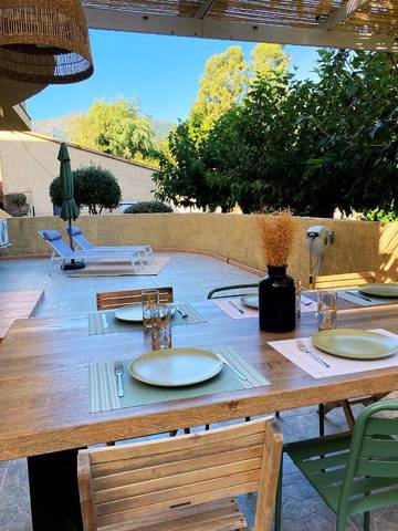 Gîte pour 5 personnes, avec terrasse dans Miomo