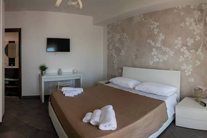 Appartamento intero, Accogliente casa vacanze "Mare Blu" a 200 mt. dal mare in Giardini-Naxos, Provincia di Messina