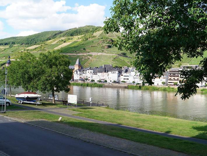 Ferienwohnung für 4 Personen, mit Terrasse, kinderfreundlich in Zell Stadt (Mosel) - 2