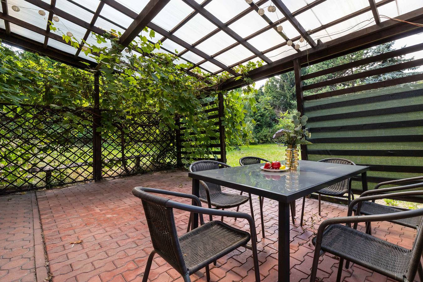 Spacious House with Garden | Three Bedrooms | Garage in Wieliczka, Kleinpolen