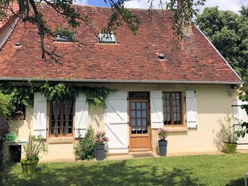 Gîte pour 6 personnes, avec jardin dans Nièvre