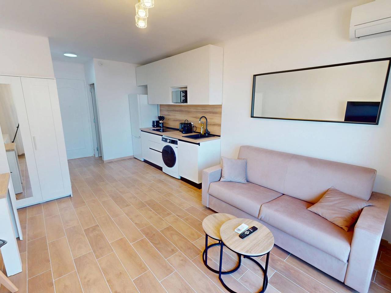 Monolocale intero, Monolocale per 3 persone con terrazza in Mentone, Nizza e dintorni