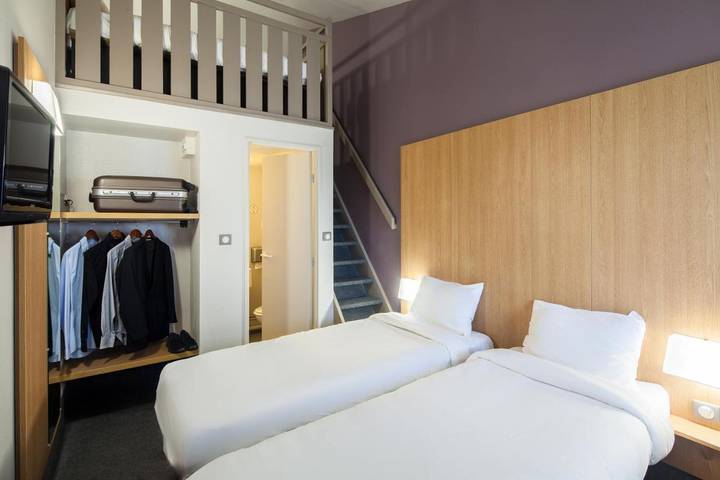 Hôtel pour 3 personnes à Barberey-Saint-Sulpice - 2
