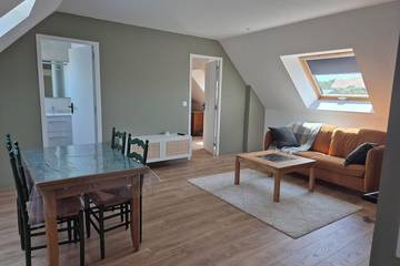 Gîte pour 4 personnes, avec piscine et jardin à Broons