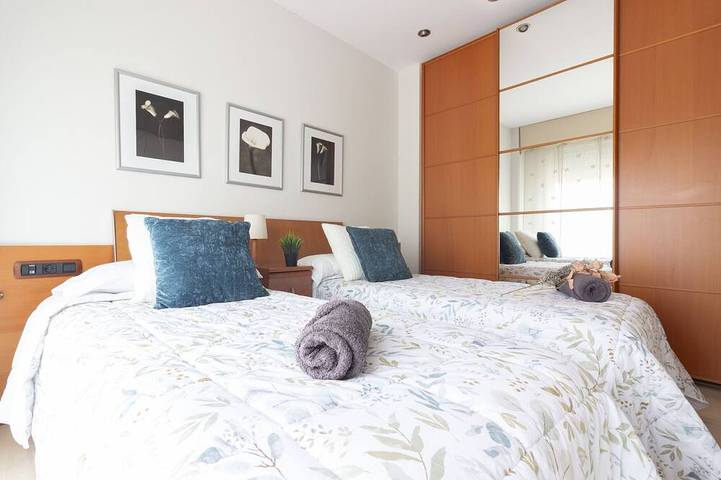 Casa cerca Bcn,  ideal empresas, 15min Firabcn, A/C in Sant Boi de Llobregat, Baix Llobregat