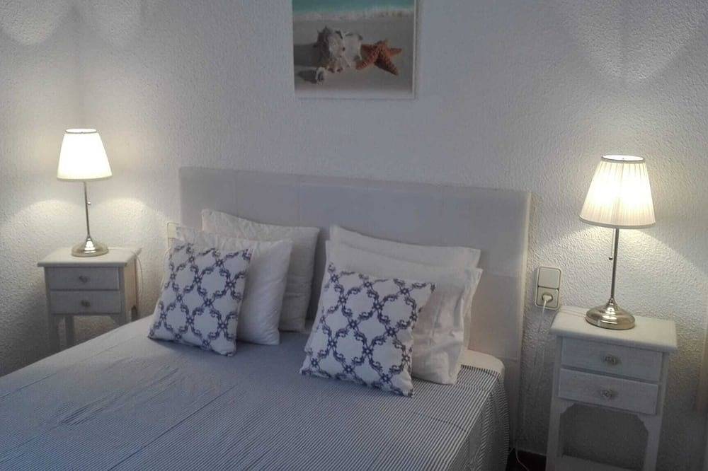 Popular holiday house with pool near the beach in Cala en Bosc, Ciutadella