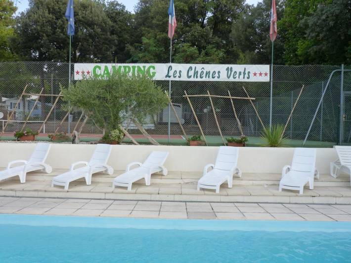 Camping pour 4 personnes, avec jardin et piscine à Meschers-sur-Gironde - 2