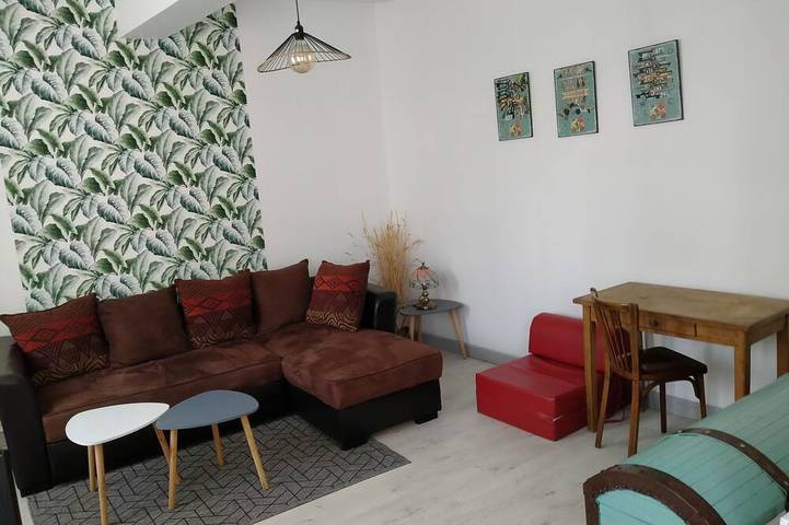 Location de vacances pour 5 personnes, avec terrasse à La Roche-en-Brenil