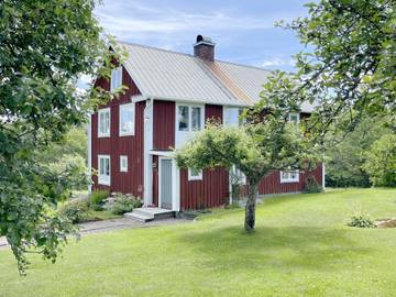Ferienhaus für 5 Personen, mit Garten und Terrasse in Hultsfreds und Umgebung