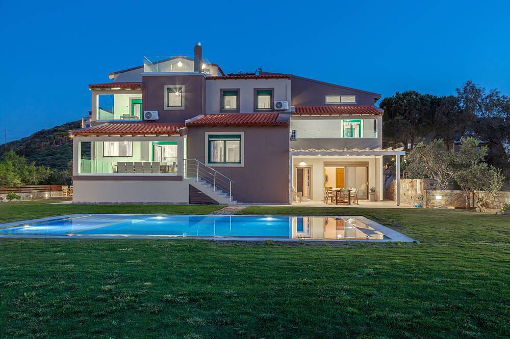 Casa vacanza a Achlada a partire da 1088€ a notte