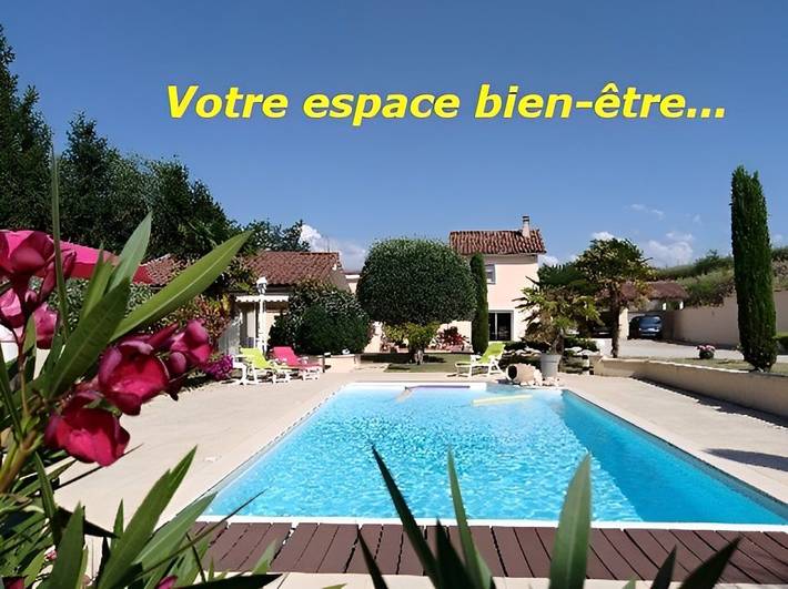 Location de vacances, avec Jacuzzi et Jardin