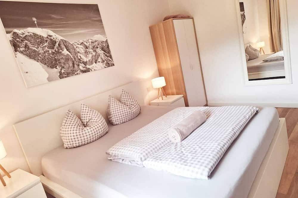 Ganze Wohnung, Zentral, ruhig & stilvoll mit Bergpanorama+ Garten in Garmisch-Partenkirchen, Bayerische Alpen