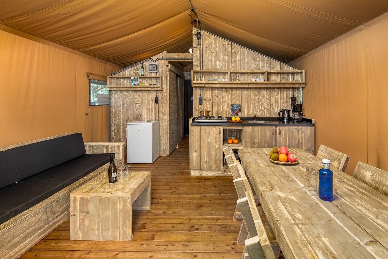 Wolfsven — Safaritent 6A in Mierlo, Noord-Brabant