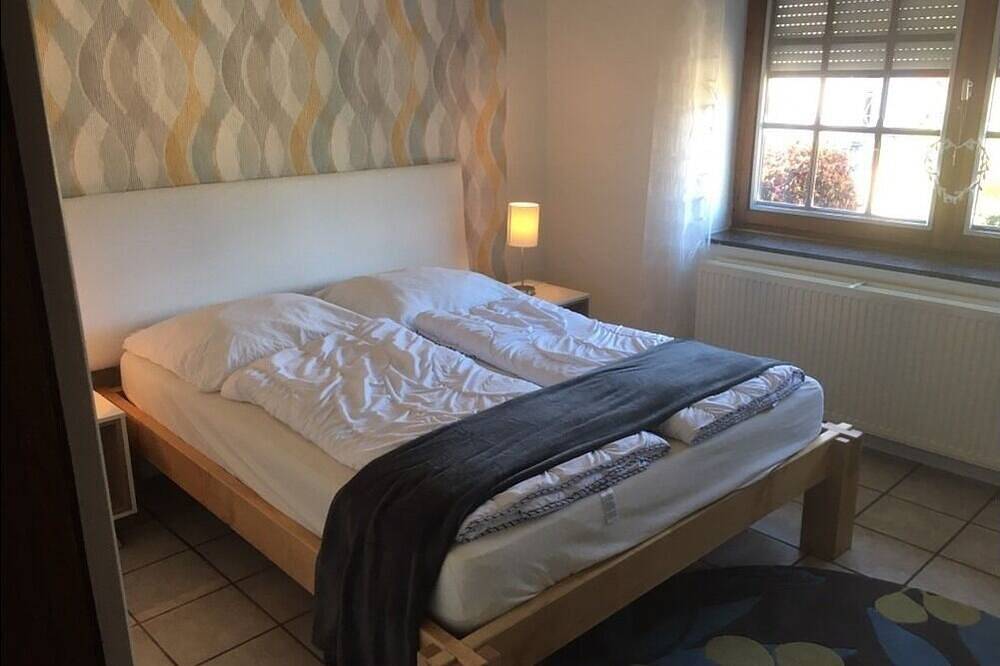 Familienfreundliches Haus auf ländlichem Gebiet mit Pferden,Hühnern . in Sankt Vith, Lüttich und Umgebung