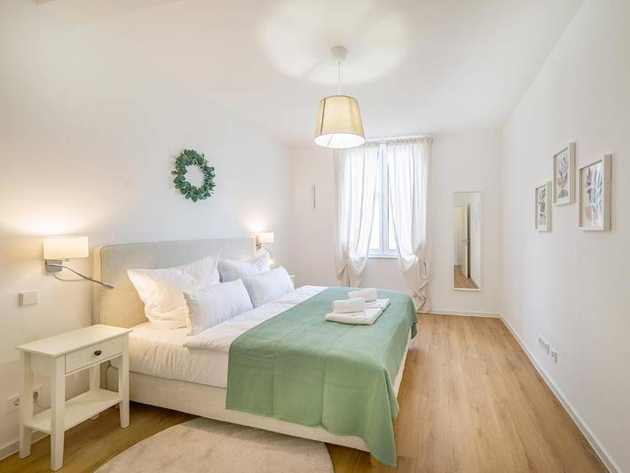 Ferienwohnung für 8 Personen, mit Ausblick und Terrasse in Karlsruhe