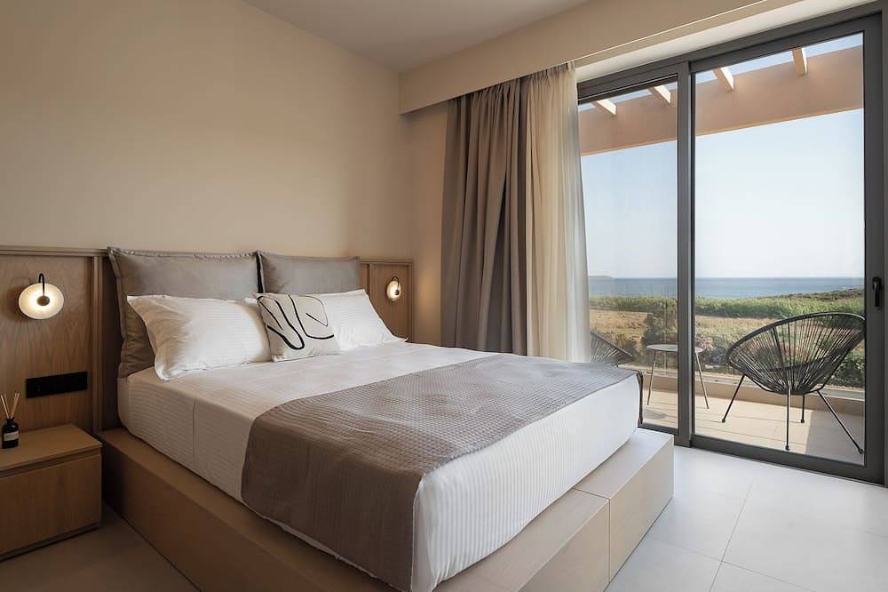 Villa Girl n Pearl | Elegant Luxury with Panoramic Sea View near Methoni in Methoni, Messenia