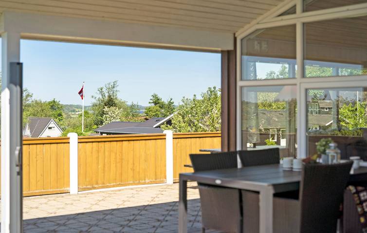 Ferienhaus für 6 Personen mit Terrasse in Hjarbæk, Limfjord in Westjütland