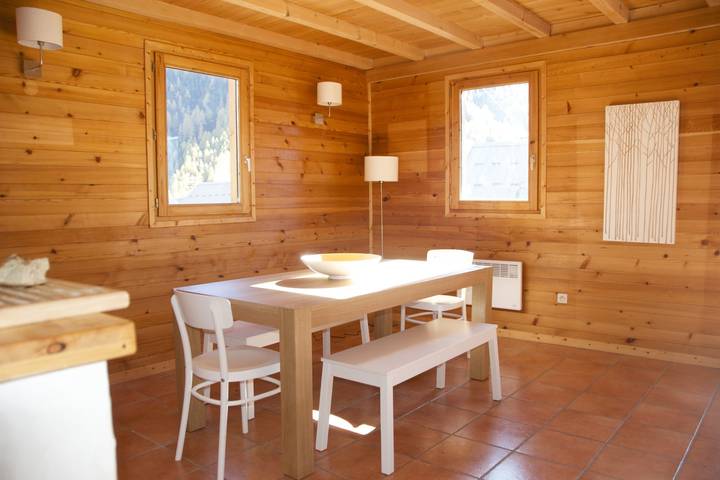 Gîte pour 8 personnes, avec terrasse et jardin, animaux acceptés à Névache - 2