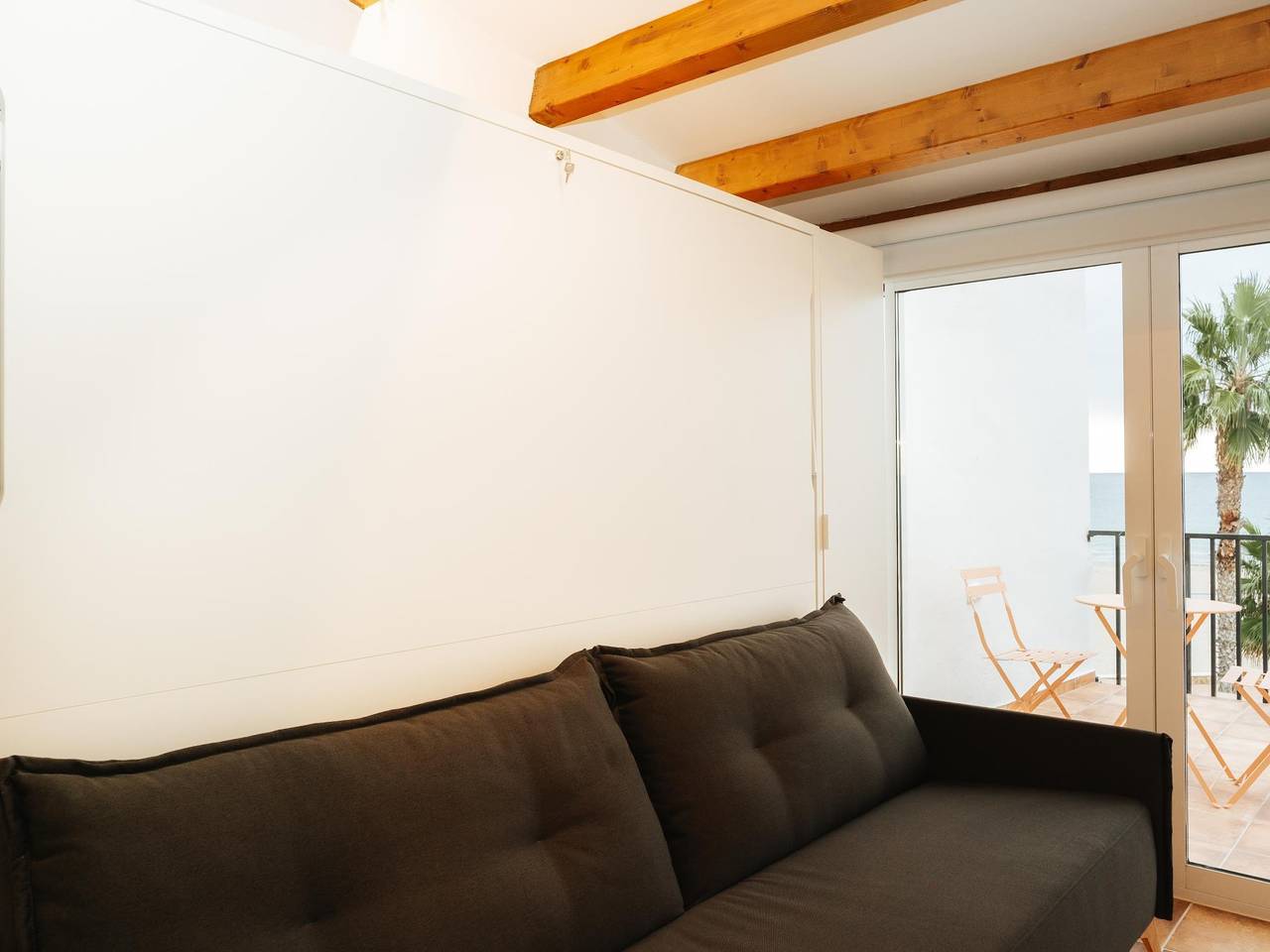 Entire studio, Syrah in La Vila Joiosa, Costa Blanca