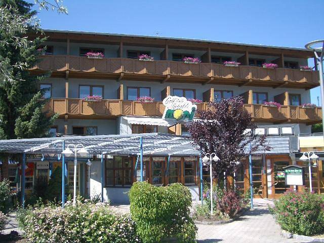 Hotel für 4 Personen, mit Garten und Seeblick sowie Pool und Sauna, mit Haustier am Klopeiner See - 3