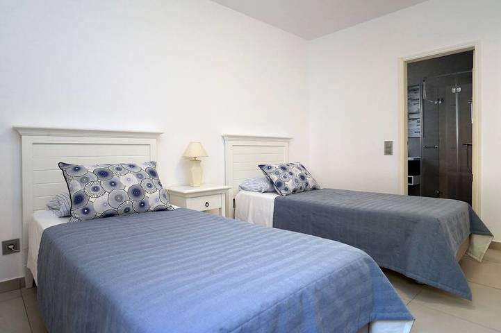 Schöne, geräumige und vollklimatisierte 5-Bett-Villa mit privatem Pool in Carvoeiro, Faro Distrikt