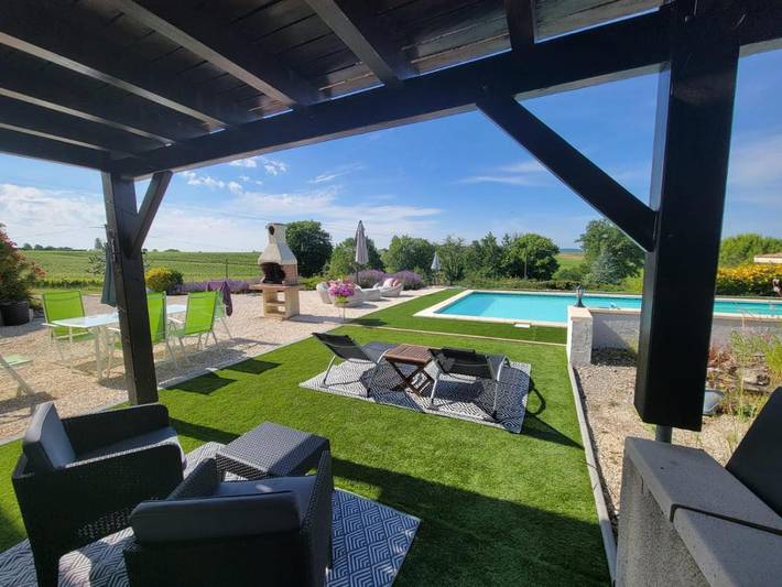 Gîte pour 4 personnes, avec vue ainsi que piscine et jardin à Pomport - 2