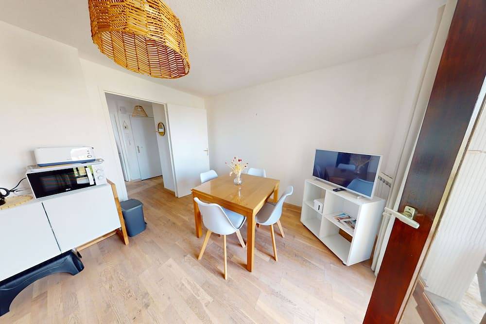 Entire apartment, Appartement L'escalade Marine in Ouistreham, Caen region