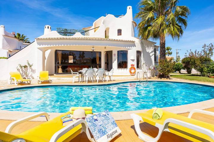 Location de vacances pour 6 personnes, avec jardin et vue sur l’océan à Guia - 3