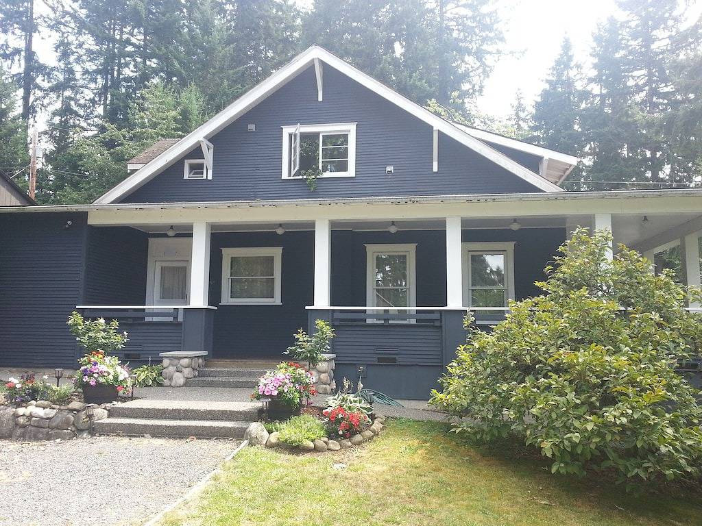 Craftsman Duplex in Old Town Issaquah - Free Wi-Fi in Issaquah, Mount Baker-Snoqualmie Nationalwald