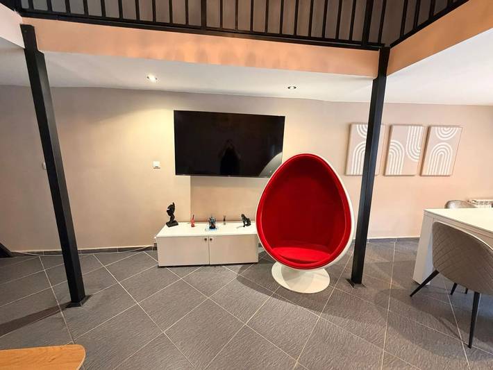 Entire apartment, Apartment Valenciennes 80 m² with spa in Valenciennes, Valenciennes region