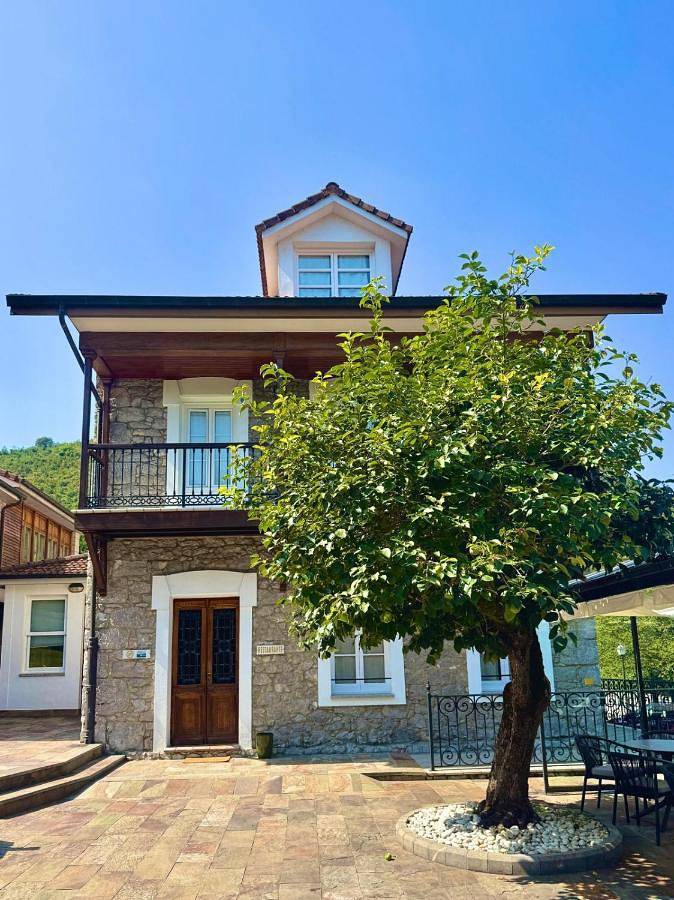 Hotel Quinta Solera in Oviedo, Cordillera Cantábrica