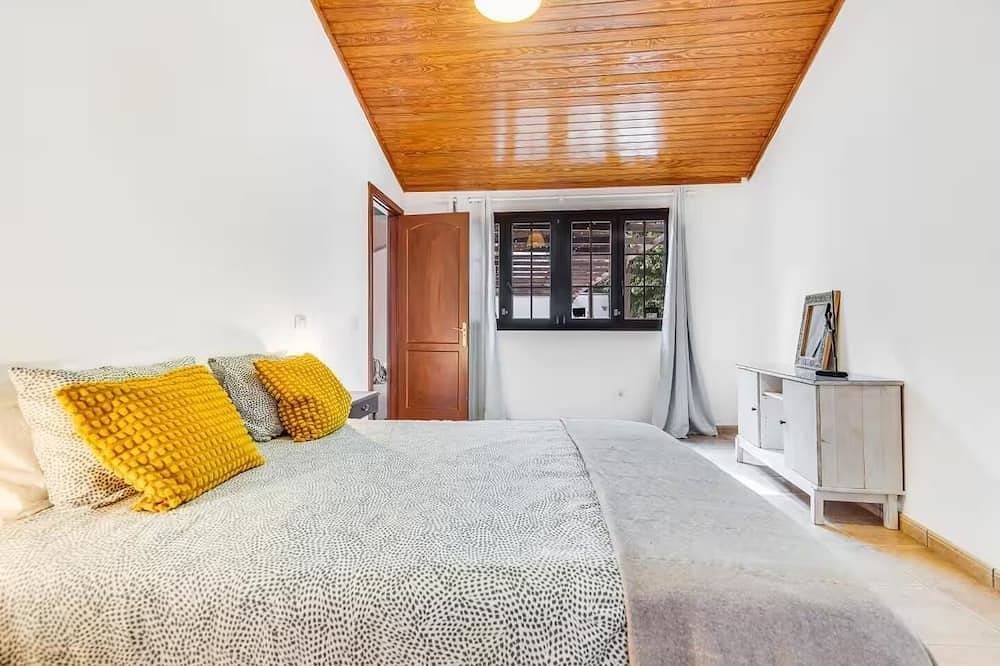 A modern Canarian house in Ingenio, Gran Canaria Osten