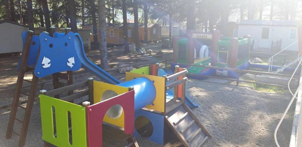 Location de vacances pour 6 personnes, avec jardin et jacuzzi ainsi que piscine et sauna, animaux acceptés à Sournia - 3