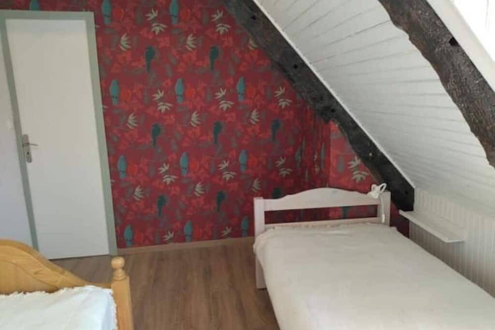 Renovated town house ideally located.  in Portrieux, Región de Guingamp