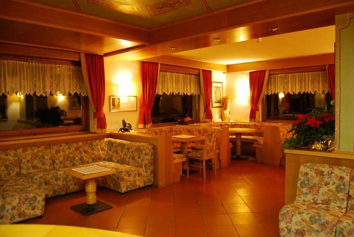 Hôtel pour 2 personnes, avec sauna et balcon ainsi que jacuzzi et jardin dans Serrada - 4