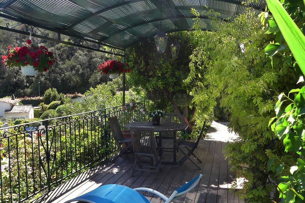 5 km vom Meer entfernt, üppiges Grün und absolute Ruhe in La Colle-sur-Loup, Cannes und Umgebung