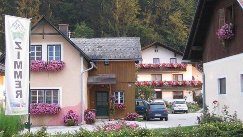 Ferienwohnung für 2 Personen, mit Sauna und Garten sowie Whirlpool in Ennstal
