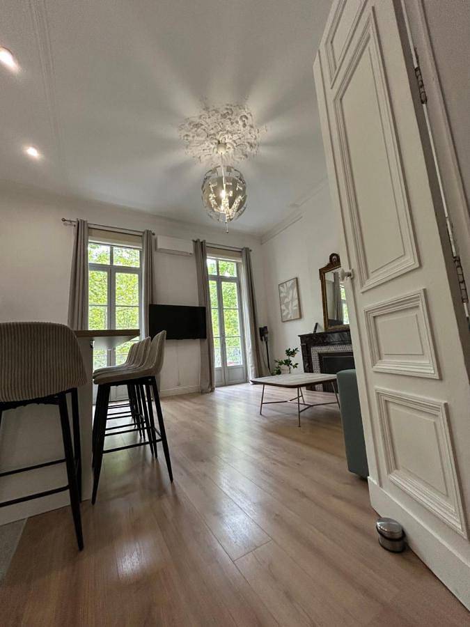 Appartement entier, Two-Bedroom Apartment in Nîmes, Région de Nîmes