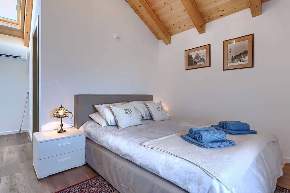 Wunderbares  Ferienhaus mit Klimaanlage, internet, Whirlpool, Tv, Innenhof und Haustiere erlaubt in Umag und Umgebung