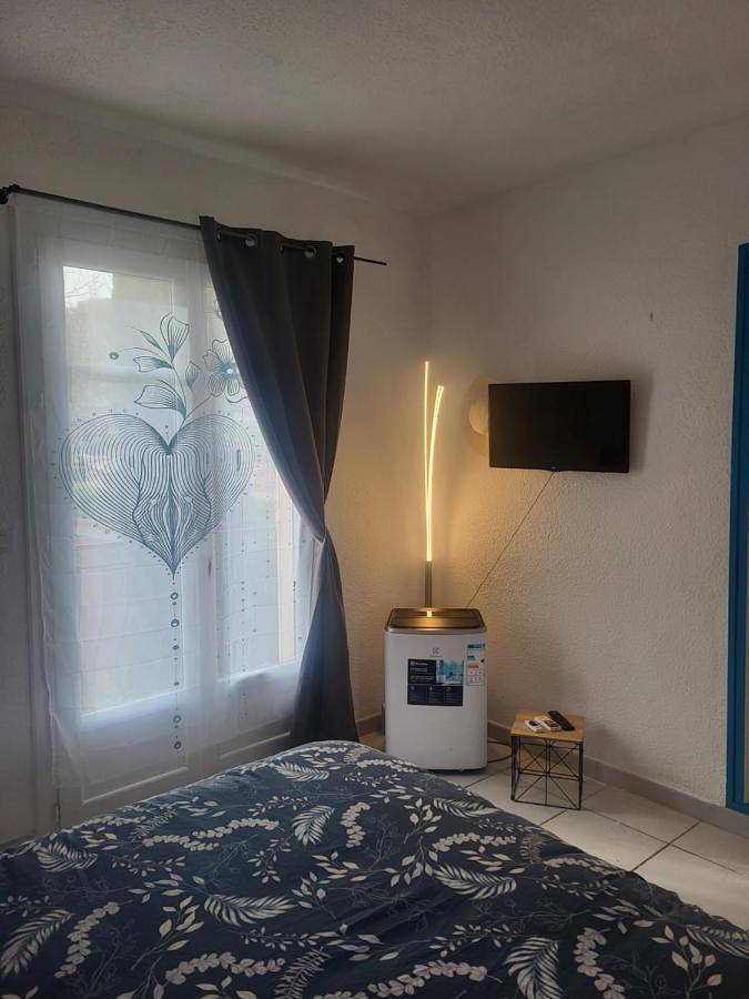Gîte pour 2 personnes, avec terrasse et vue dans La Grande Plage (La Ciotat) - 3
