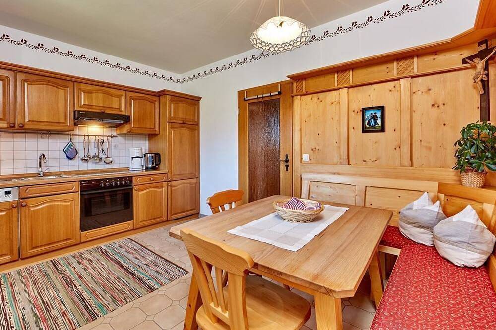 Ferienwohnung Hörnle (2 Schlafzimmer) - Bauernhof Buchwieser in Unterammergau, Bayerische Alpen