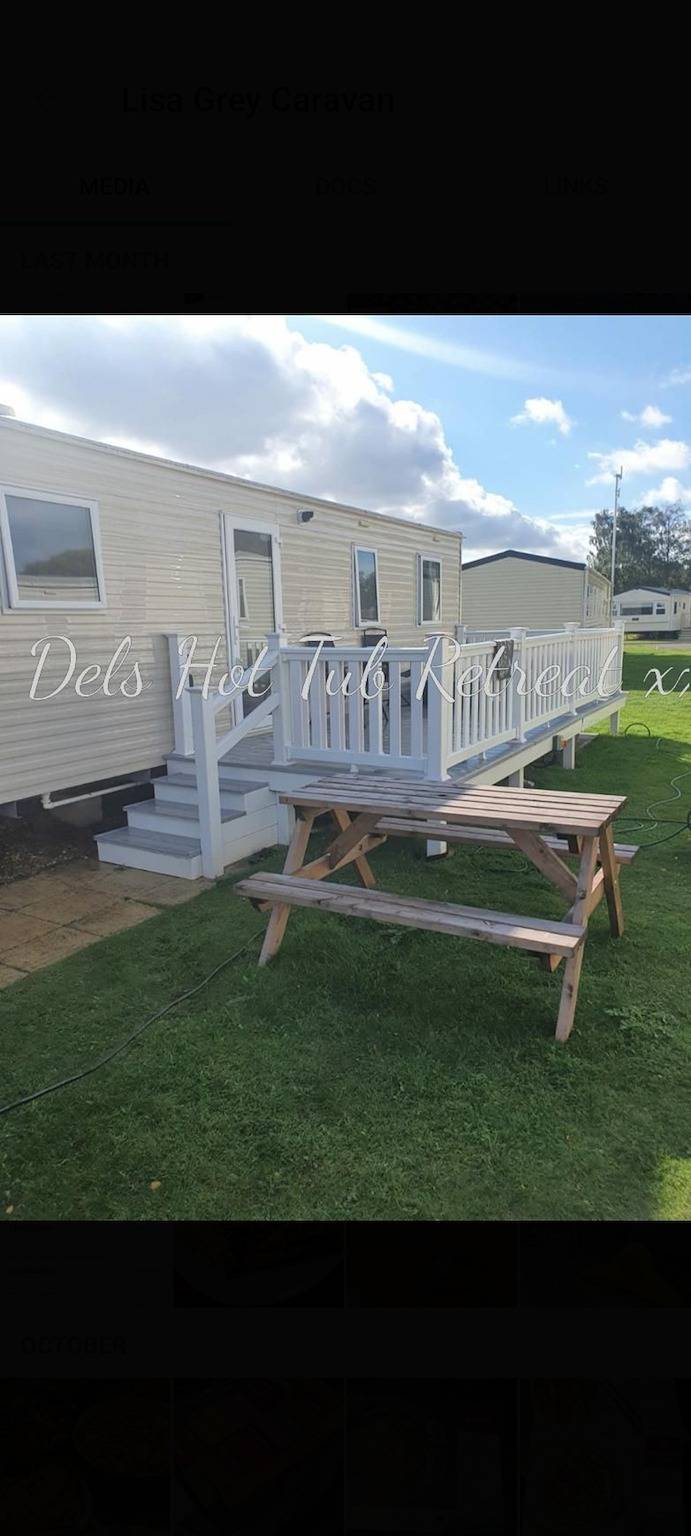 Cosy hottub caravan Retreat in Lincolnshire in Tattershall, Lincolnshire