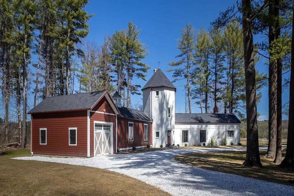 Newly Remodeled 3 Bedroom Country Castle in Great Barrington, Berkshire County