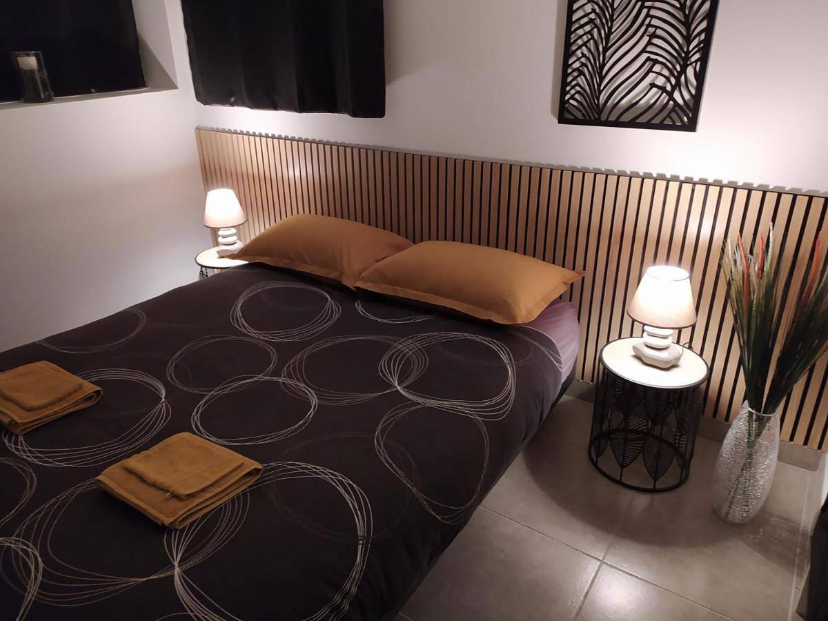 Appartement entier, One-Bedroom Apartment in Alès, Parc national des Cévennes