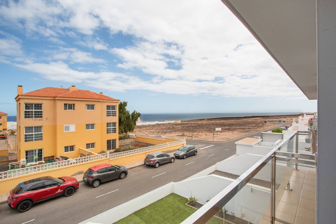 Entire apartment, Vacation Apartment 'vv Sueño Del Mar' with Sea View, Pool and Wi-Fi in Costa de Antigua, Antigua