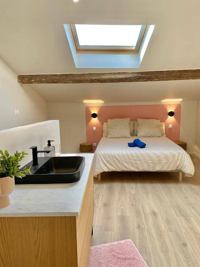 Location de vacances pour 2 personnes, avec jardin ainsi que terrasse et piscine à Ventenac-Cabardès - 4