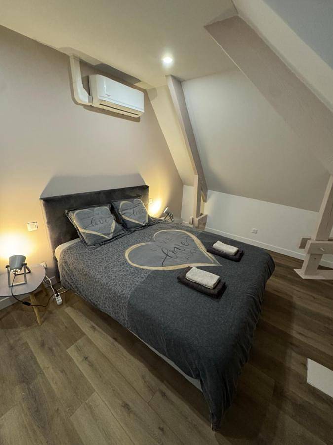 Gîte pour 2 personnes, avec Terrasse et Jardin à Chevillon-sur-Huillard