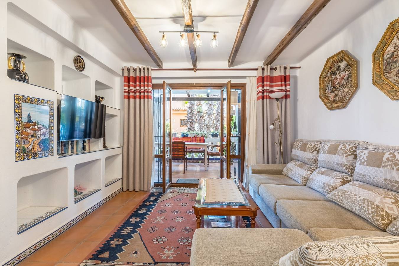Apartamento entero, Apartamento 'Aldea Del Mar' con piscina privada, Wi-Fi y aire acondicionado in Las Calas, Torrevieja