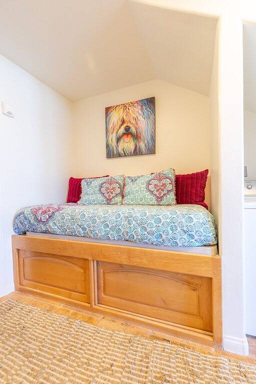 Ganze Wohnung, Oceanfront Condo on Sand, Walk to Carlsbad Village in Carlsbad, San Diego County