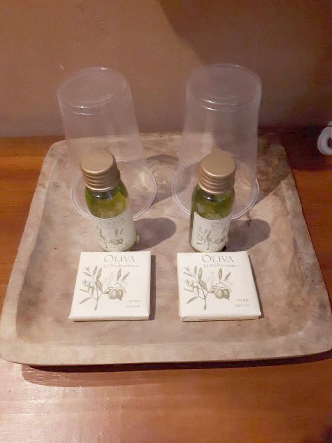 Chambre d’hôte pour 2 personnes, avec jardin ainsi que vue et piscine à Fontvieille - 2